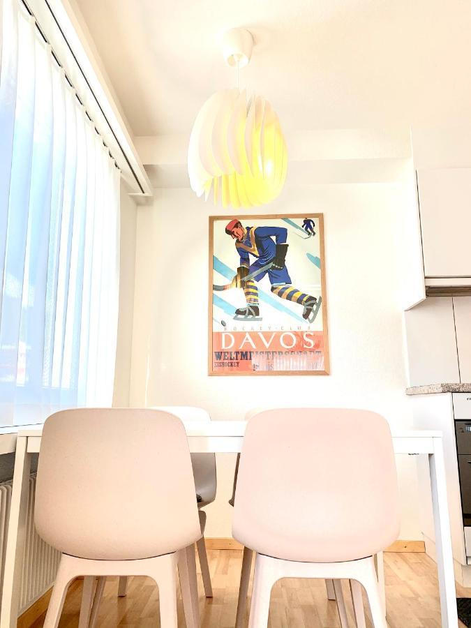 Holiday Apartment Bolgen - Close To Everything! Bolgen, Jakobshorn, Bus Stop, Train Station, Supermarket, Ski School, Ski Rentals, Restaurants And More! Davos Extérieur photo